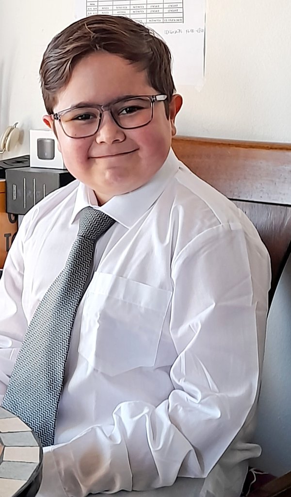 andrejriv's tweet photo. Querido TL mi hijo Agustín necesita completar 200 suscriptores en su canal de YouTube para su proyecto escolar! Mil gracias a quienes puedan y quieran seguirlo. Mala onda pase de largo! Qué tengan una excelente semana! 

https://t.co/OeTqJHUyIr https://t.co/H6S6m1DQ6v
