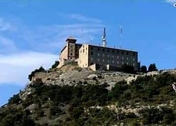 Eduard_Lpz's tweet photo. 30 de agosto: memoria litúrgica beatos #mártiresbenedictinos del #MonasterioNuestraSeñoradelPueyo, incluido el P. Mauro, prior de la comunidad y procedente del #MonasteriodeValvanera
#martiresdebarbastro #benedictinos #barbastro #tierradetestigos #testimonio #valvanera @DioBarMon https://t.co/DcjjfAaoA9