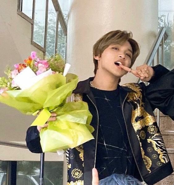 LHCFITS's tweet photo. this genre of haechan https://t.co/8HLJow7thK