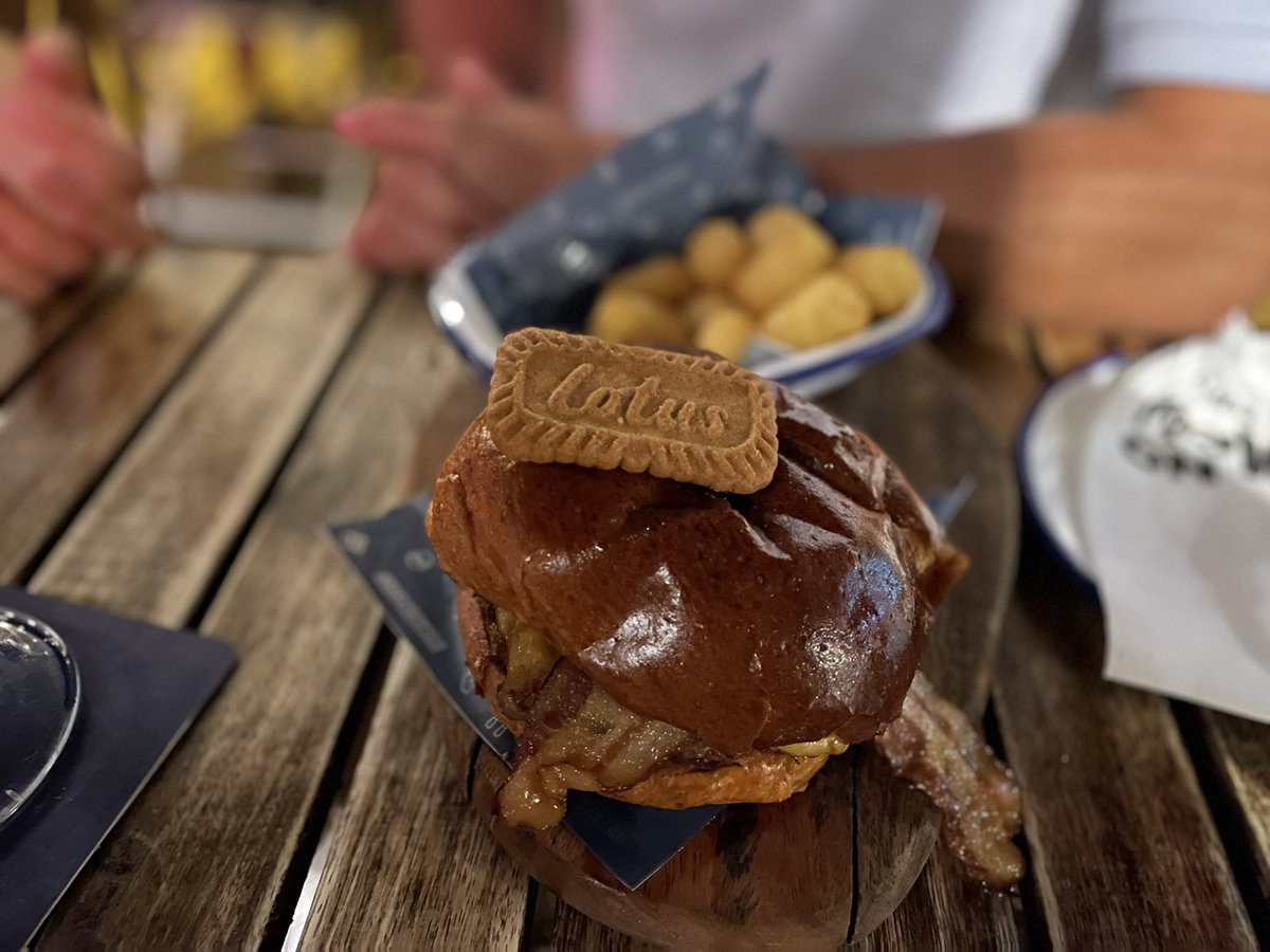 Oscar Rivas tweet media