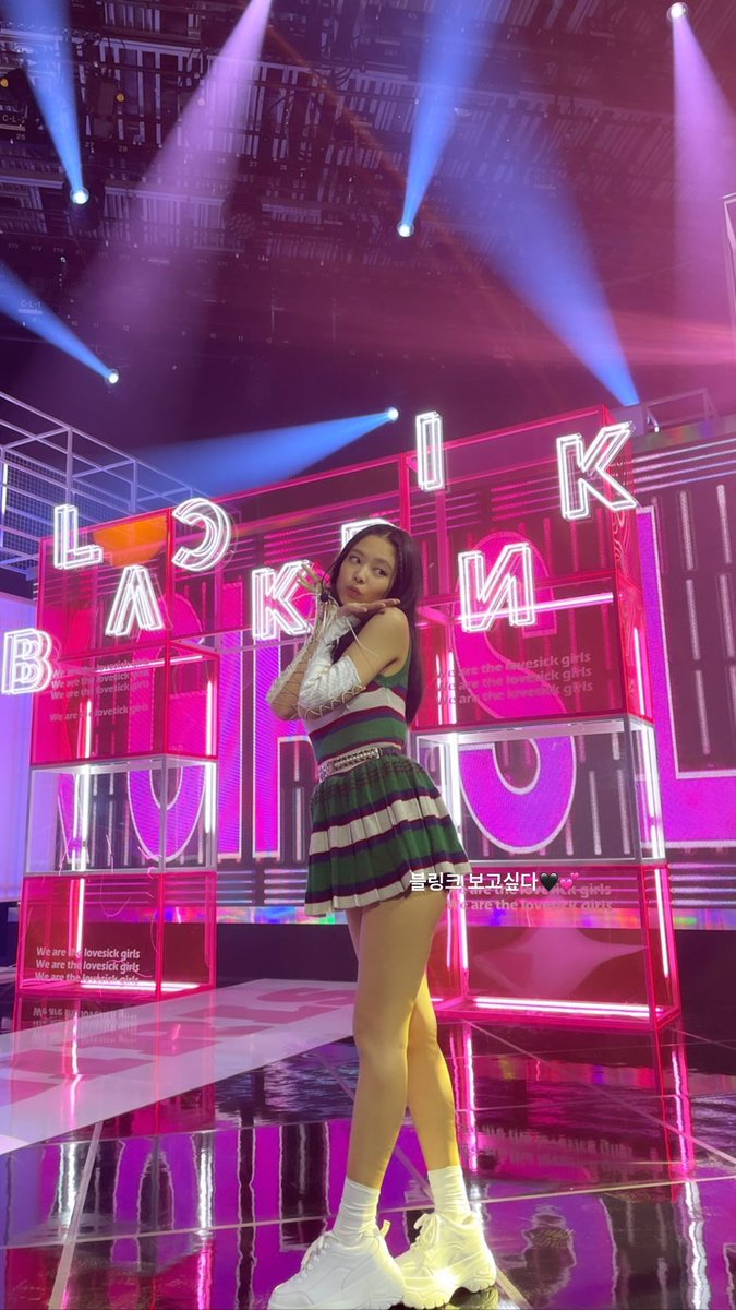 Rana_blink's tweet photo. Adoro todo de ella♡.
#JennieGlobalitgirl
#JenniePerfect
#JennieBeutiful
#JENNIEKIM
#JennieHermosa
#JenniePretty https://t.co/DFRFzSh6Lq