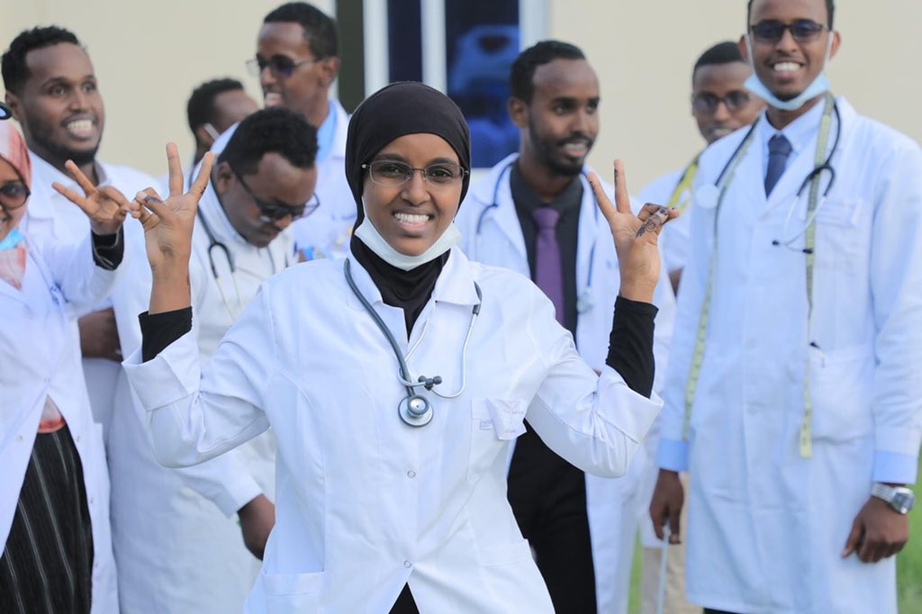 sntvnews1's tweet photo. First  batch of Doctors concluded their final MBBS Professional Exams today at @SIMADUniversity in #Mogadishu. These 17 fresh and young doctors will contribute to the recovery of health services in the country.
#Somalia https://t.co/7xUtf8QdYP