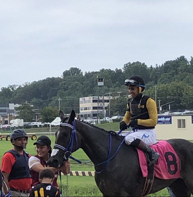 3 in a row @MDStateFair at Timonium for jockey @ACruzz01 as Fool Yourself, now 4-for-4 off $25K claim by @BoneBob and @CGRacingStables, wins one-mile N1X allowance. 4YO @MarylandTB filly by Mosler clears $100K mark in earnings.