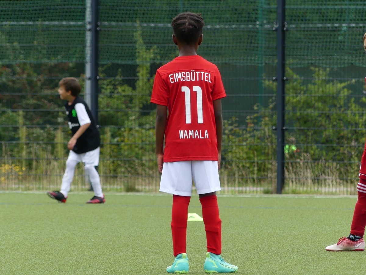 LawrenceWamala's tweet photo. #wamalamagic #soccer https://t.co/UGkvvoFaW2