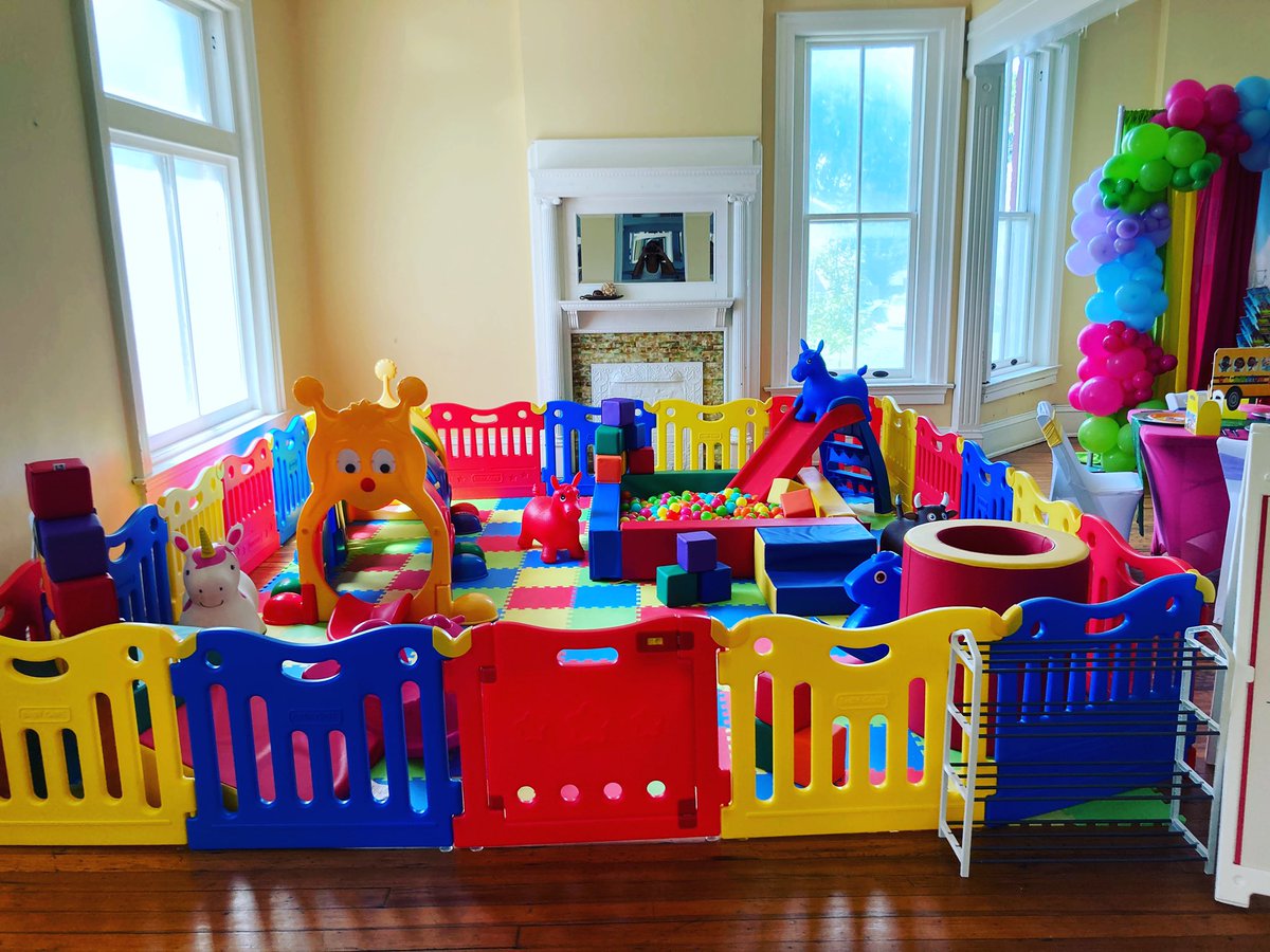 cAnDiEoLoGy's tweet photo. I had 2 parties this weekend!🥵🤗❤️ @TotTopia_  #SoftPlay #MobilePlayground https://t.co/j5EETCHW6b