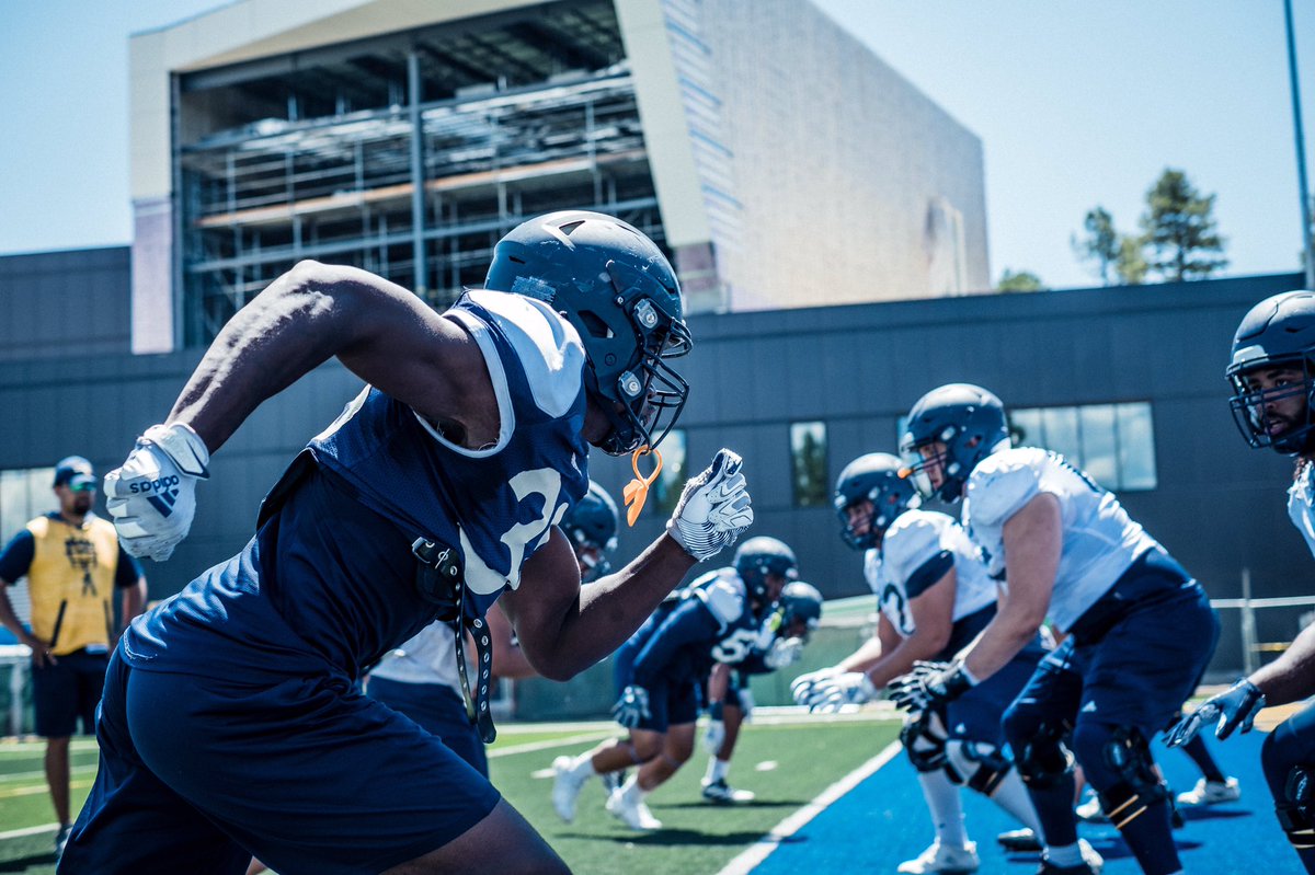 NAU_Football's tweet photo. “The road to success is always under construction.” 🚧

#KeepChoppin 🪓 #GameWeek https://t.co/Rmi2sjuKhT