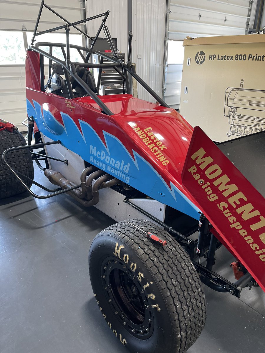 the_Rocket_11's tweet photo. @KnoxvilleMoths All vinyl - throwback of his pops car from 1990 - we wrapped that last week. #RocketDesigns https://t.co/79ajxRfv3q