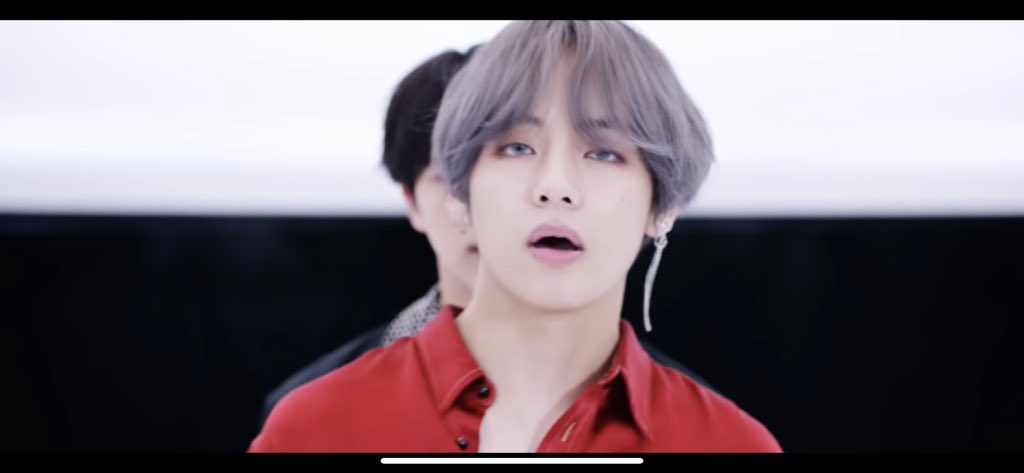 Чимин бтс. Пак чимин. Bts kim taehyung. Клип тэхена из бтс. Тэджины бтс эстетика.