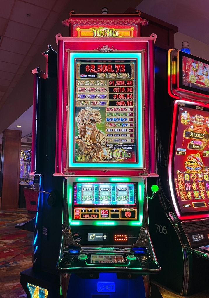 PechangaCasino's tweet photo. It’s #SlotMachineSunday and we have so many new games to choose from! Try our #new #JinHu and #JinFeng #SlotMachines! 🎰
Tell us, are you Team #Tiger or Team #Phoenix? 🐅🔥
#Pechanga #Casino #SlotMachine #Gamble #Gambling #Bonus #NewGame #Play #Temecula #OnAnotherLevel https://t.co/XecHVt8gCV