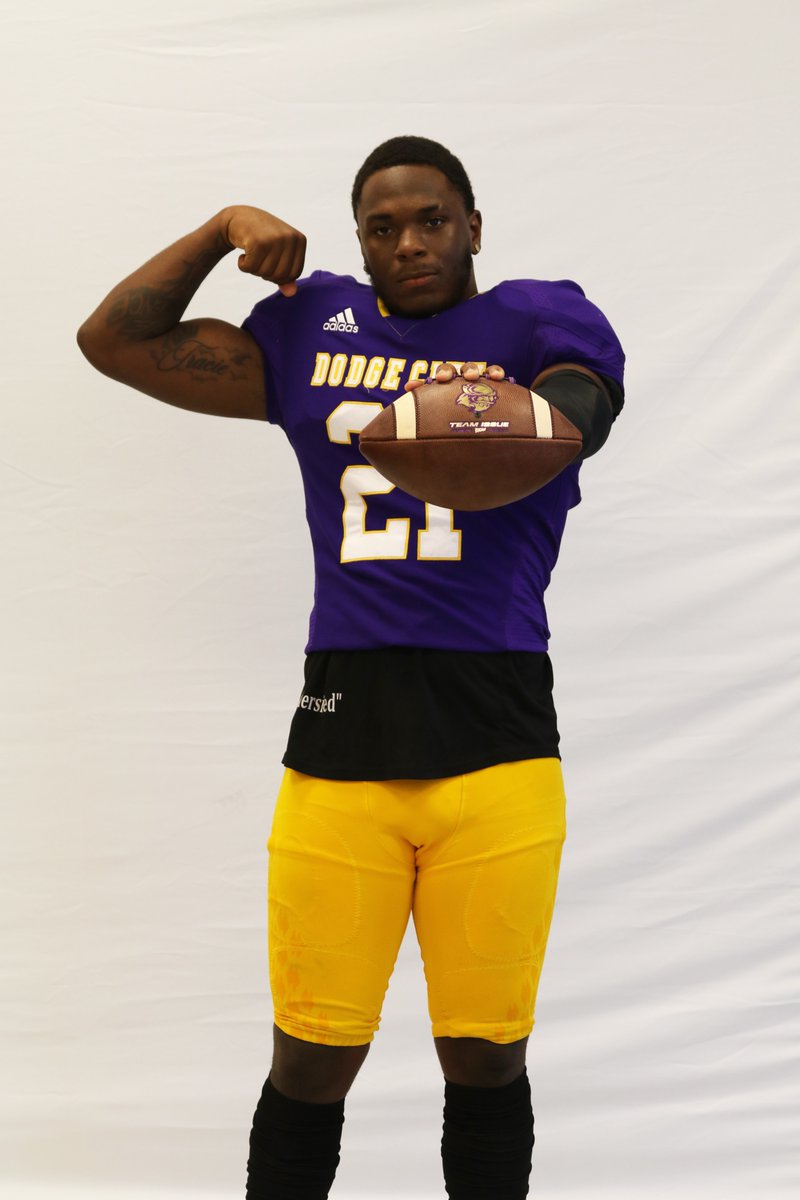 GoConqs's tweet photo. 🏈Media Day🏈

@GoConqsFB having some fun in front of the 📸...here are a few snapshots from Media Day #GoConqs

Conqs open the season Sat. Sept. 4th, 1pm vs Iowa Western https://t.co/VC8vcGfCZU