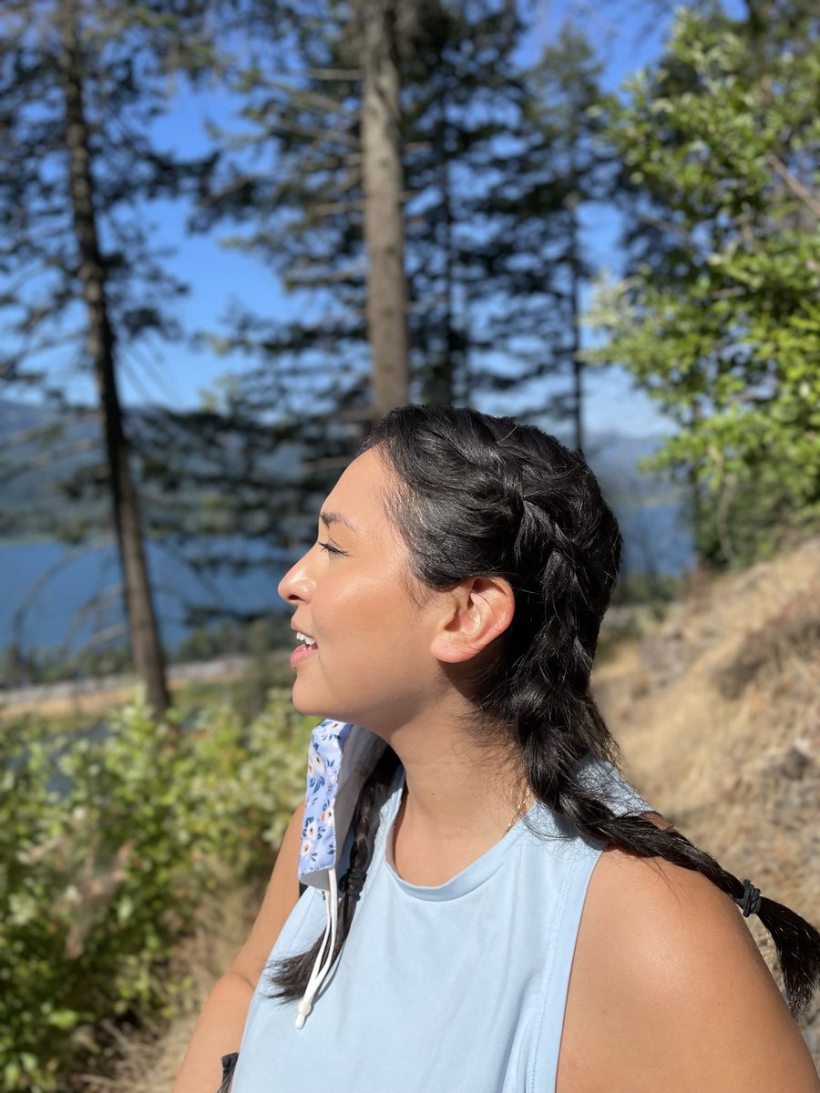 andreatypes's tweet photo. part 1 of the things i loved in portland: hiking w john ☀️ https://t.co/zxIcfiJte2