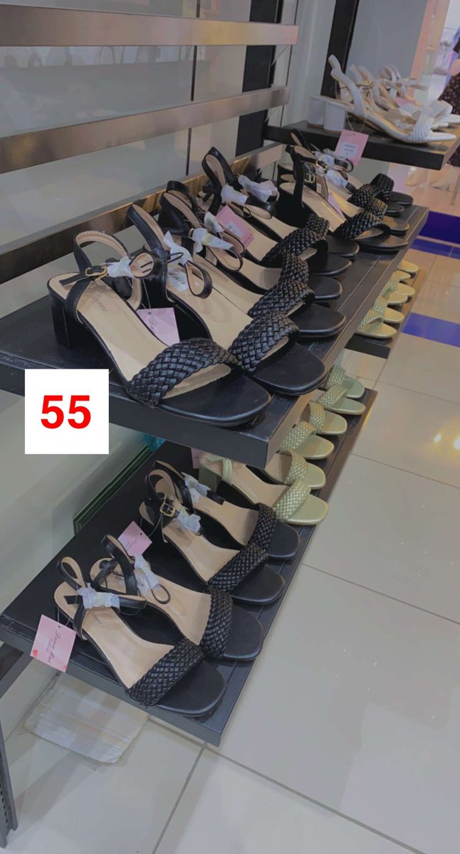 abdallhboy89's tweet photo. وأيضا قسم الأحذيه جدا جميل 👠 https://t.co/kBjmV1EE8a