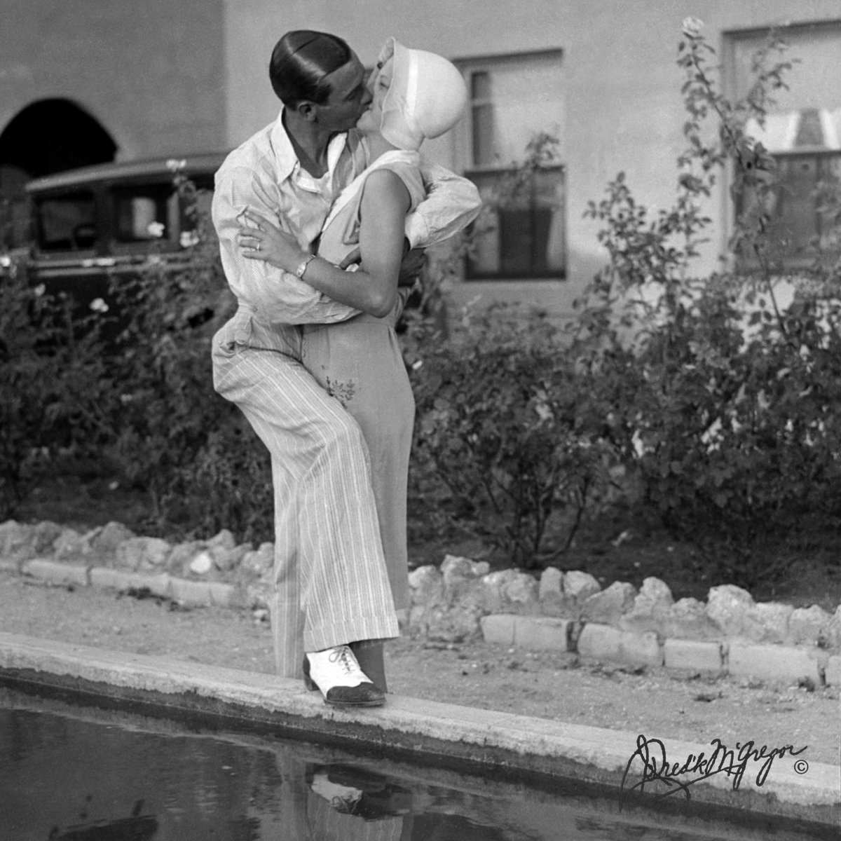 A Texas history twitter feed y'all should follow is that of the <a href="/CCMSH/">CC Museum</a> as they post many nice historical photos including this one of a dapper man kissing a lady outside the Princess Louise Hotel in 1930. It was taken by Doc McGregor. LOVE his shoes! I need to get some like them.