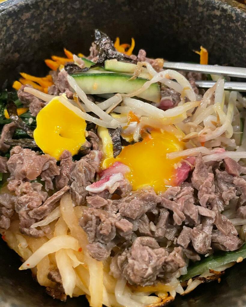 gillespudlowski's tweet photo. L’heure du #bibimbap est arrivée! Et aussi du barbecue coréen comme des ailes de poulet en beignets et de la bière #cass. A vos marques! #bong #paris15 #cuisinecoreenne #yummy #foodpics #foodstagram #instagood #foodforthought #gourmandise #photooftheday … https://t.co/A92VoqhvN6 https://t.co/5e0rOf1X4I