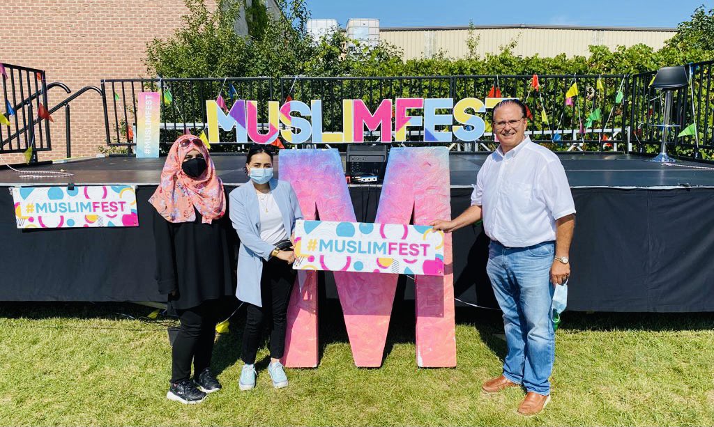 RudyCuzzetto's tweet photo. Great to help celebrate the best in Muslim arts, culture, and entertainment with many friends and families this afternoon at the Dar Al-Tawheed Islamic Centre in Mississauga for @muslimfest, North America’s largest and best Muslim festival. #MississaugaLakeshore #MuslimFest ☪️ https://t.co/i7mhaerbdH