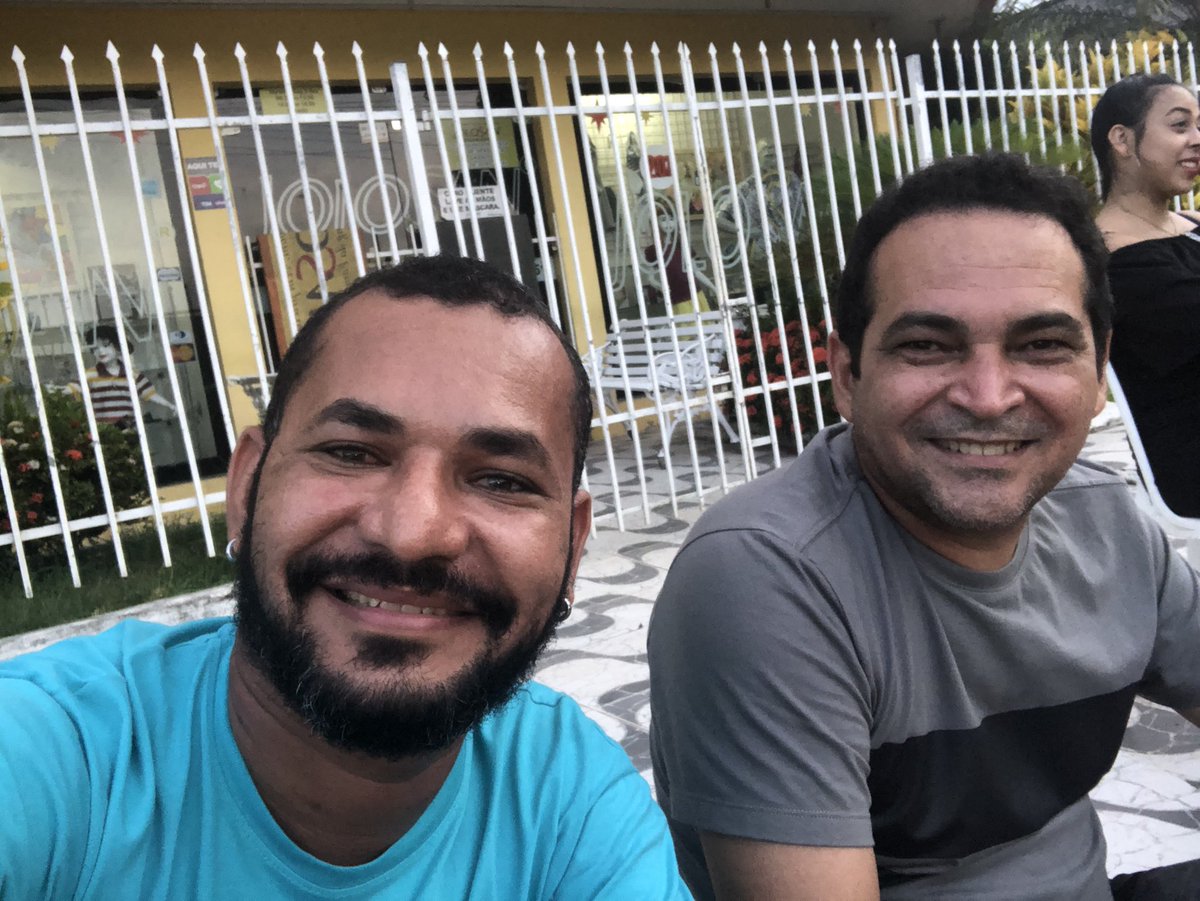 MaykomMagalhaes's tweet photo. Vim exercer minha cidadania partidária e prestigiar o amigo @paulolemos_50 #psolpopular https://t.co/2evz5MigYC