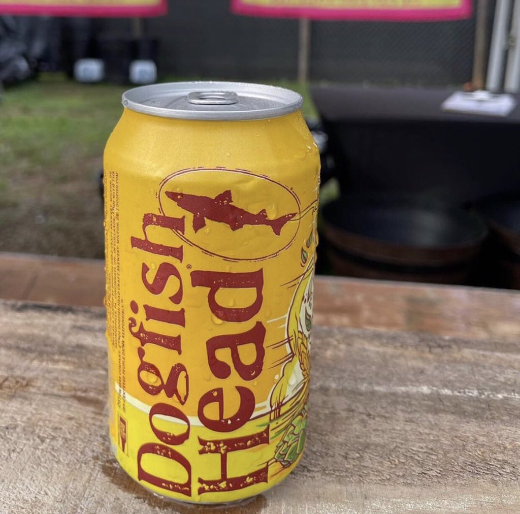 LOCKNFarm's tweet photo. So thankful for good friends, cold @dogfishbeer brews, and all the happiness that live music brings. Cheers to Sunday at LOCKN’ Farm! https://t.co/clLaXm890s