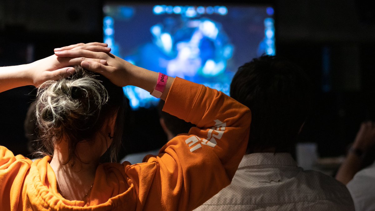 Un grand merci à toutes les personnes qui sont venues pour cette 1ère Viewing Party pour la finale du #LEC au <a href="/Belushis_Paris/">Belushi's Paris Canal</a> ! 

Un grand bravo à @MADLions qui remporte cette finale pour la 2ème fois consécutive et GG à <a href="/FNATIC/">FNATIC</a> pour leur performance sur ces playoffs 👏