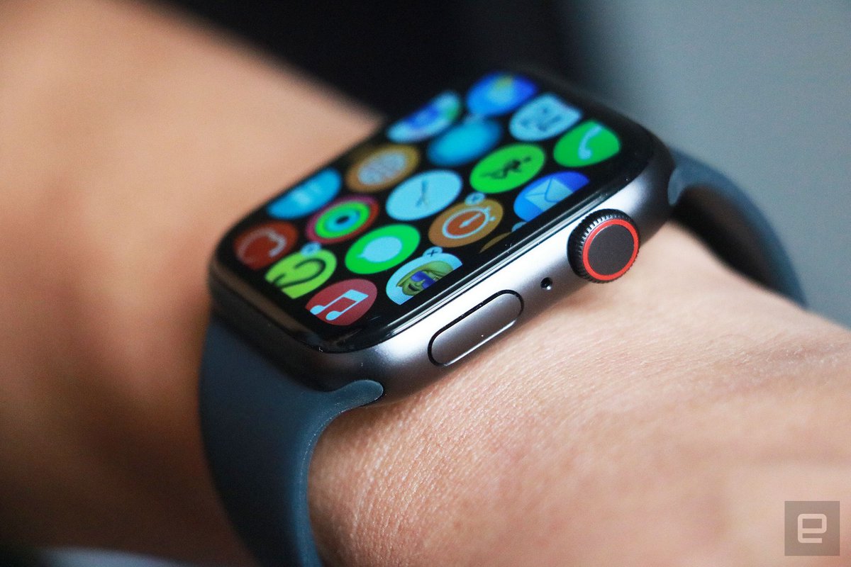 Apple Watch Series 7 will reportedly offer larger cases and screens