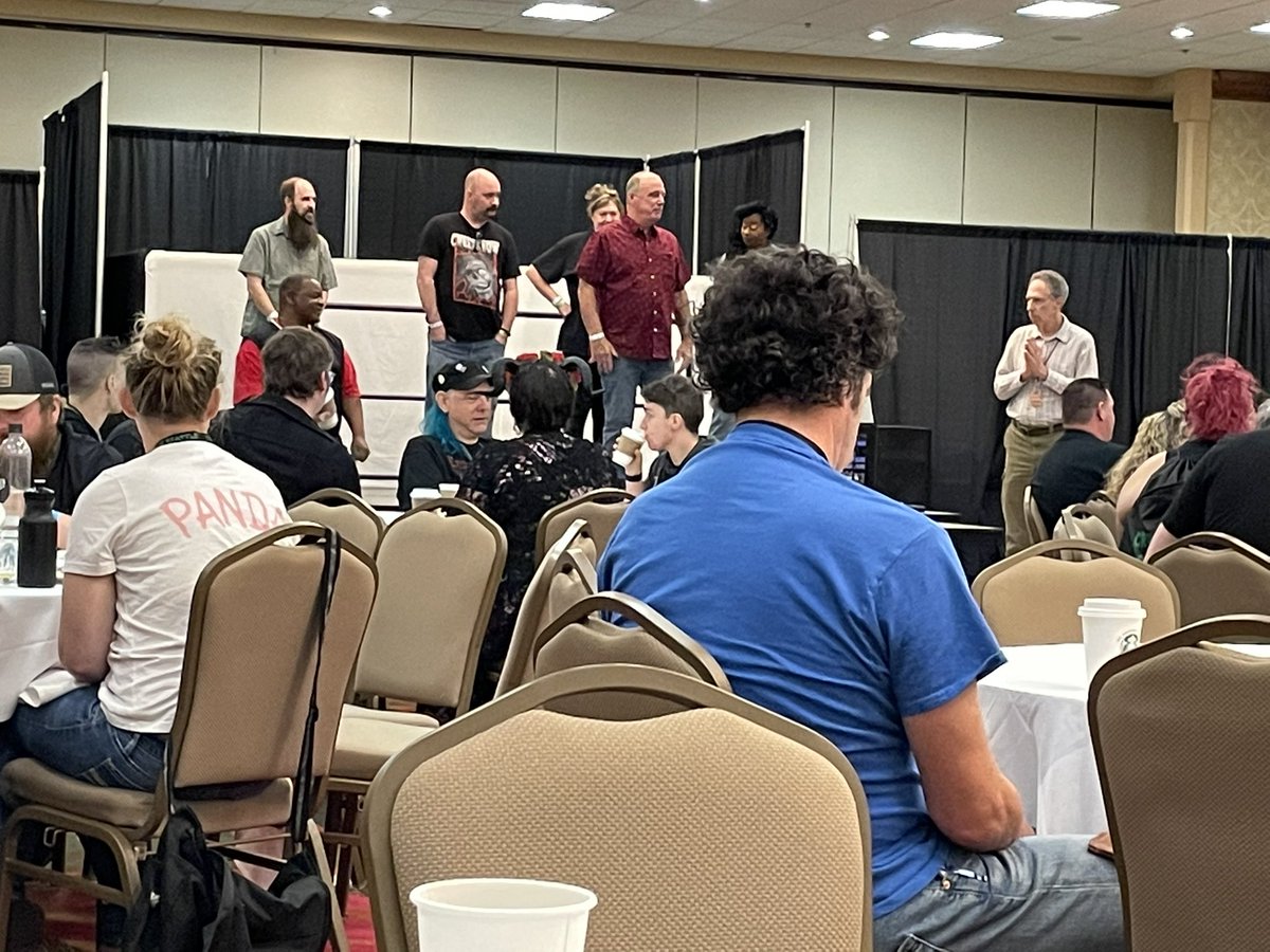 wiccaburr's tweet image. Final day of @crypticon and I’m beat. It was an adventurous weekend that made 2021 a blast for me. Brunch with celebs, meeting @GoryBMovie, and getting an autograph from Lisa Zane. Definitely coming back next year. #crypt21 #crypticonseattle