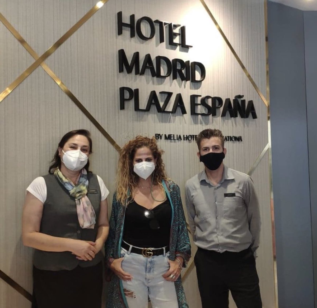 HotelMadPlaza's tweet photo. Un placer inmenso recibir a @PastoraSoler en nuestro Hotel, y poder disfrutar de su concierto en #Madrid https://t.co/YilmBITcVK