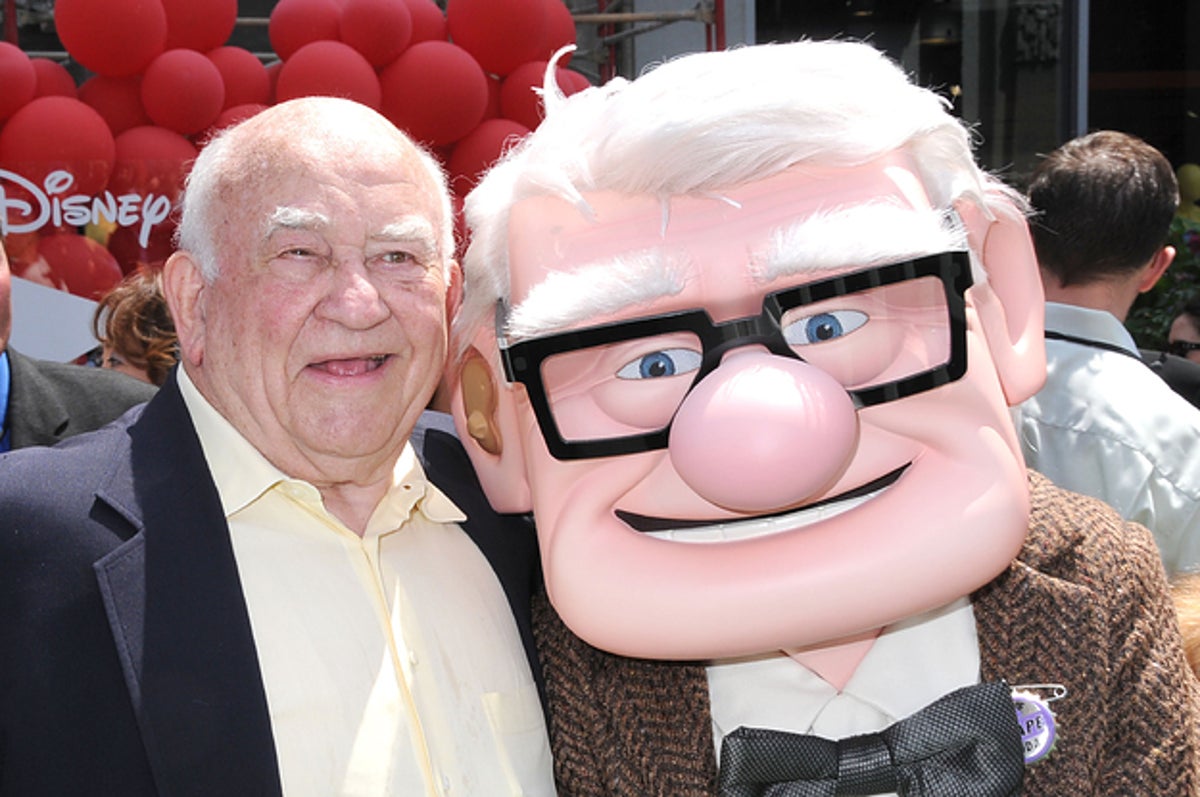 Chroniques225's tweet photo. • L’acteur américain Ed #Asner, qui prêtait notamment sa voix à Carl dans Là-haut, s’est éteint à l’âge de 91 ans. (NYT) https://t.co/xuAU690SFc