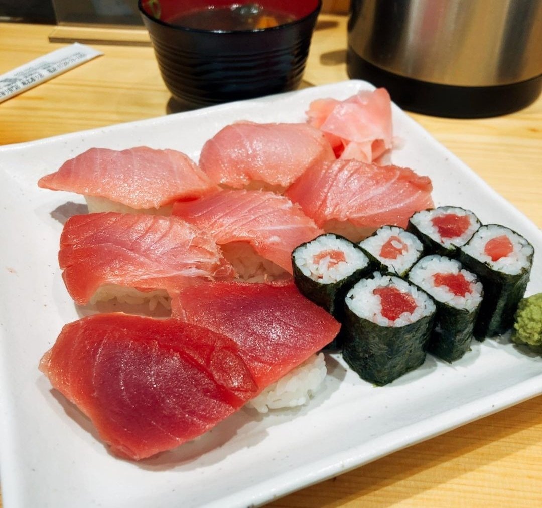 SUSHI!! tweet media