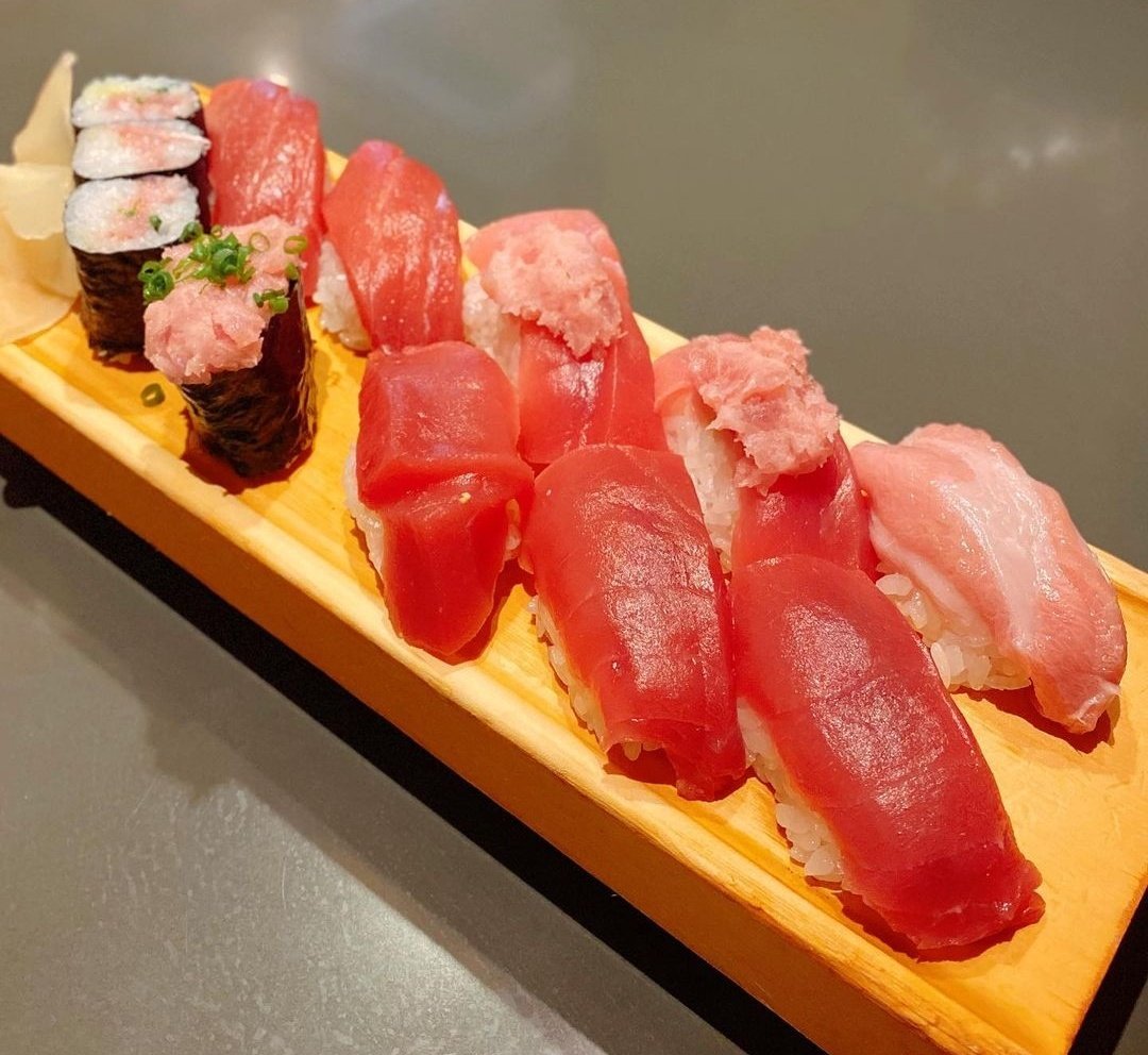 SUSHI!! tweet media