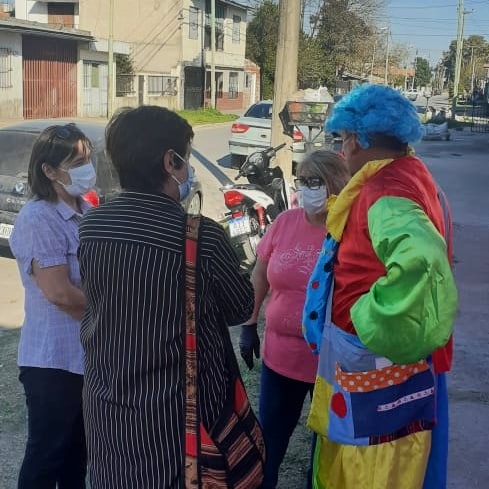 ✔️Con <a href="/stellamendano/">Stella Mendaño</a> y Griselda Benicelli compartimos la fiestita del #DíadelaNiñez en la Unión Vecinal de Barrio Mitre #Zárate

Charlamos con su presidente sobre la necesidad de contar con una enfermera en la institución.

#Vamosconvos #Hayotrocamino <a href="/RandazzoF/">Florencio Randazzo</a> <a href="/partido3p/">Partido Tercera Posición</a>