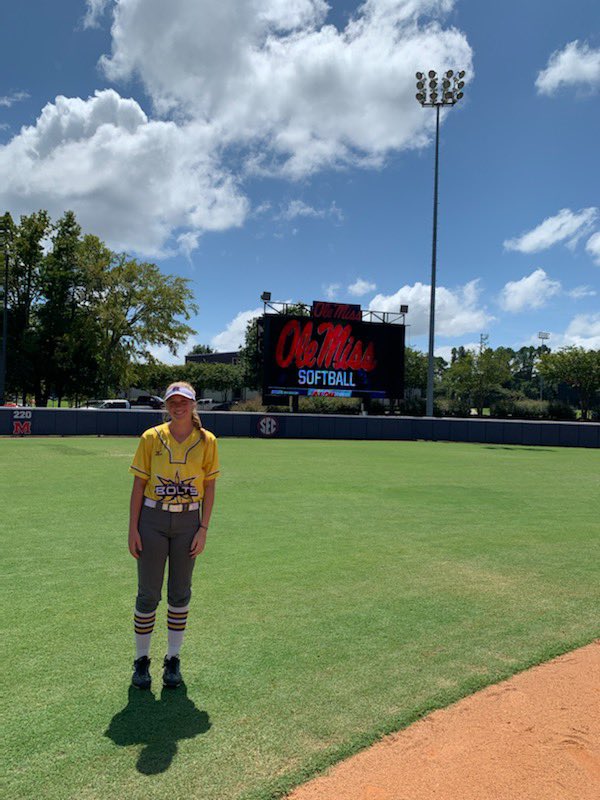 ElliePartrick's tweet photo. I had a great time at the @OleMissSoftball camp today!! Thank you @Jamie_Trachsel and @rykerzc for giving me some great tips!!! https://t.co/hNEdP1B2py