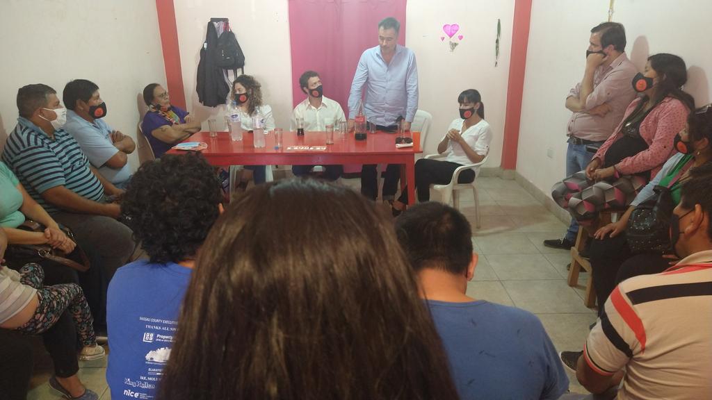 15:47 #LanzamientoLista227 en la sede partidaria de San Ramón de la Nueva Orán. Encendidos discursos de nuestros candidatos municipales y departamentales del pasado 15 de agosto alientan a los integrantes de #FelicidadParaTodos rumbo a las #PASO del 12 de septiembre.