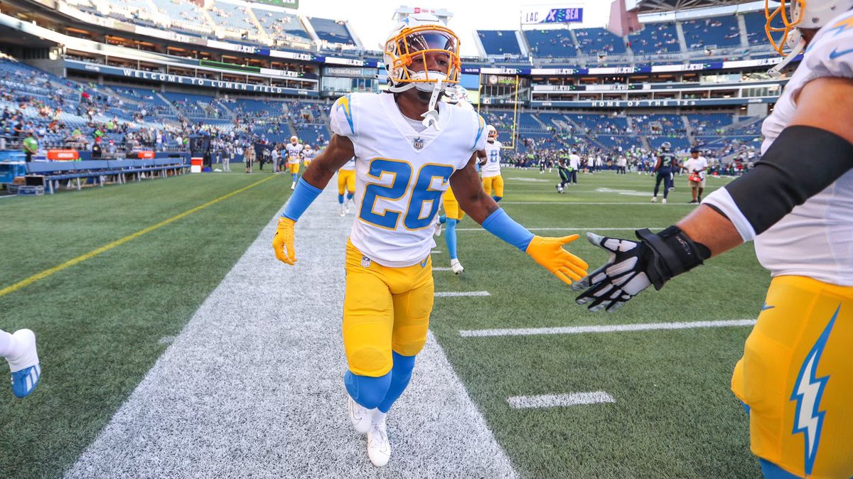 godschild3_'s tweet photo. Rookie Season OTW 🙏🏾⏳🤫 https://t.co/AvOPGnFguC