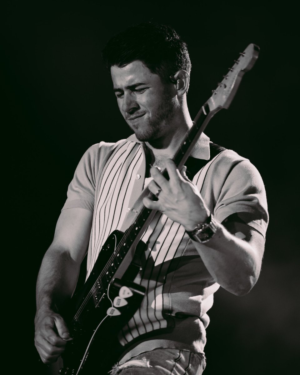 nickjonas's tweet photo. #RememberThisTour https://t.co/3n2eCa06nJ