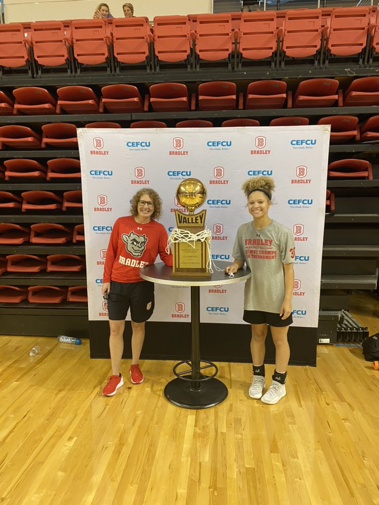 JazzyDupree_'s tweet photo. Thank you @BradleyWBB for allowing me to attend such a great camp !!! I loved learning knew things and getting better every step of the way!!! Also I would like to personally thank @andreagorski for inspiring me to work extra hard for your passion and dreams!! 🏀😁#AboveAndBeyond https://t.co/QAbrZgZZeh