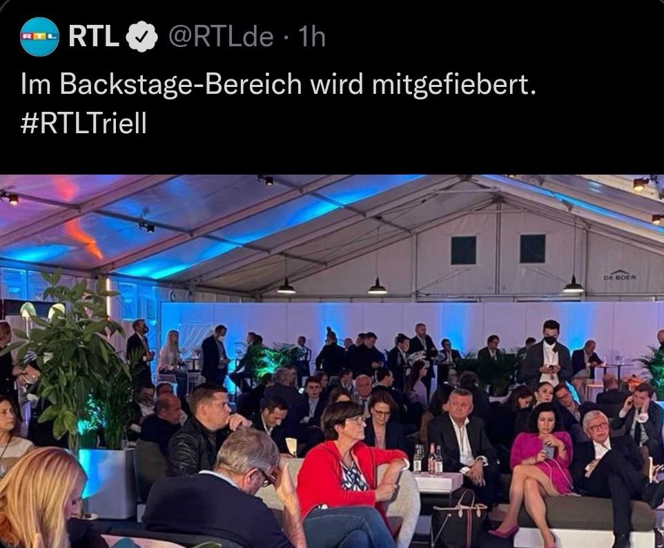 Jo, <a href="/RTLde/">RTL</a>. Ihr habt einen Tweet aus Versehen gelöscht. Aber kein Problem. Der Tweet wurde gerettet. Ich stelle ihn nochmal für euch rein. Damit alle Menschen sehen können, dass Masken, Abstand etc. nur für die Untertanen gelten. Für die #SPD &amp; Eliten allgemein nicht. #Triell