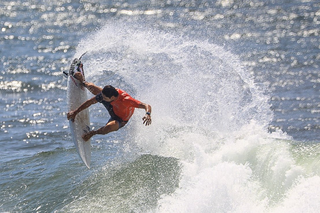 Gracias a Dios !!
Primer lugar categoría open.
Segunda fecha #CNS
🤙🏽🥇🏄🏻‍♂️
#1Dios 
📷: <a href="/quekasurfer/">Mario Amaya 🏄📷</a> 
<a href="/indeselsalvador/">INDES El Salvador</a> 
<a href="/PuroSurfSV/">Puro Surf Hotel + Performance Academy</a>