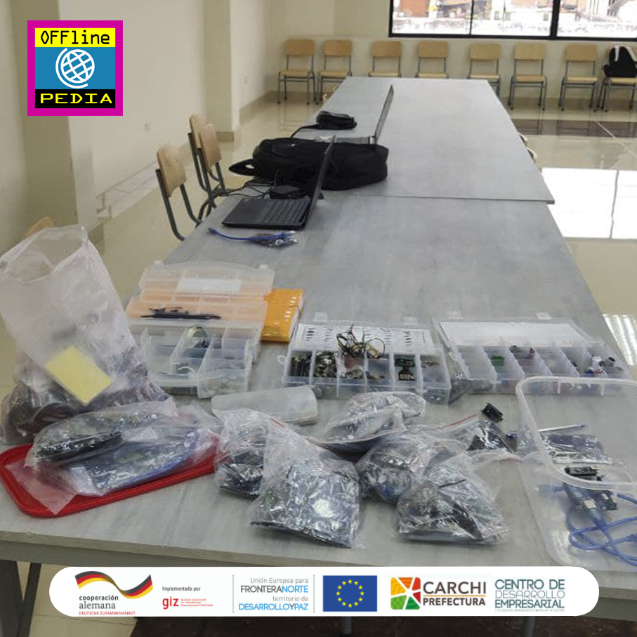 OfflinePedia's tweet photo. El pasado jueves 19 en Tulcan-Carchi, se realizó un refuerzo de la capacitación sobre ensamblaje, configuración y uso de Offlinepedia y una introducción a la programación electrónica con Arduino. Además se entregó certificados de participación en los talleres programados. https://t.co/4wISxmIxQW