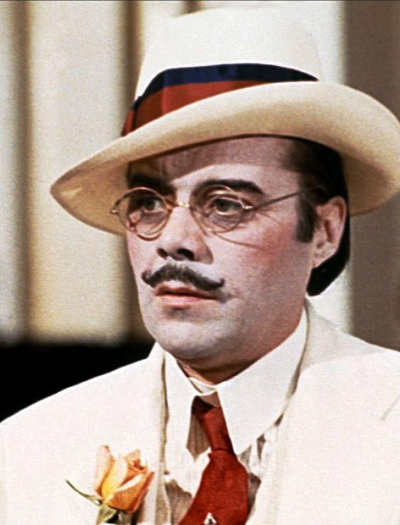 best2vilmabanky's tweet photo. Caught a screening of DEATH IN VENICE (1971) on the huge screen @rexberkhamsted in their luxurious surroundings. I love their plush red swivel armchairs &amp; cabaret tables! Absolute bonus, unique intros by enterprising cinema saviour James Hannaway are always an eccentric delight! https://t.co/Mz4SBFyabm