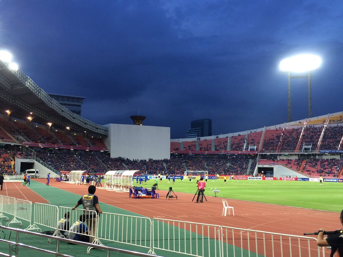 グラッデン 1 ラジャマンガラスタジアム 珍しいところから ロシアw杯アジア最終予選で足を運んだバンコクのスタジアム 旧国立競技場の雰囲気に近い 試合は直前のuae戦で敗戦したプレッシャーもある中 原口 浅野のゴールで勝ち切った タイ代表は現在は グラッデン 1 ラジャマンガラスタジアム 珍しいところから ロシアw杯アジア最終予選で足を運んだバンコクのスタジアム 旧国立競技場の雰囲気に近い 試合は直前のuae戦で敗戦したプレッシャーもある中 原口 浅野のゴールで勝ち切った タイ代表は現在は