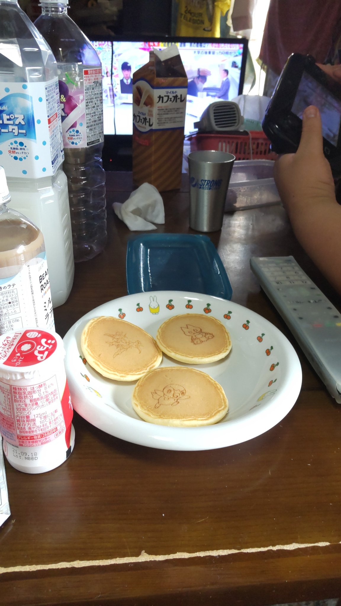 Twitter 上的 若杉まこと 朝の朝食は ポケモンパンケーキかわいいらしい甘さよね ニップン ポケモン パンケーキ T Co Ymfcawfqjx Twitter