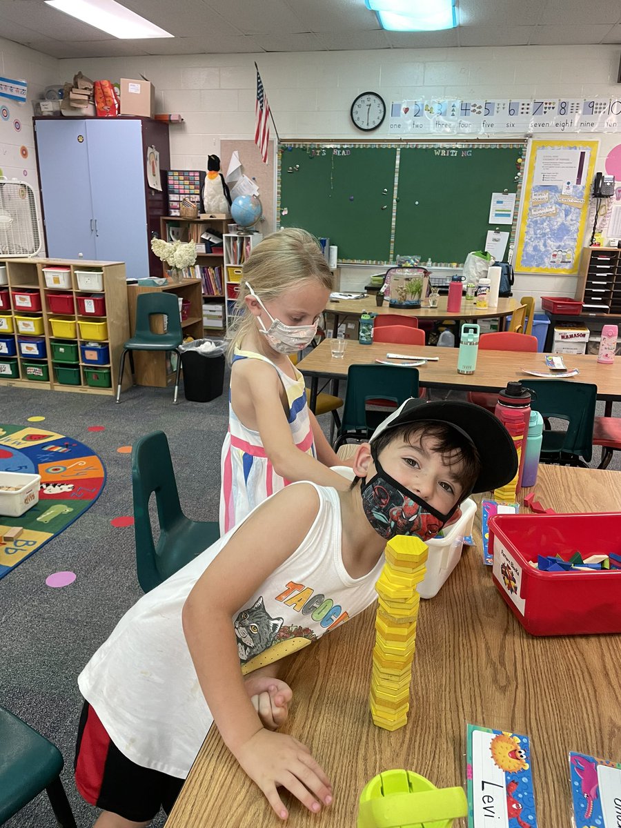 Hackettb's tweet photo. What a fantastic first week of school! Our 1st Graders are really learning our routines! #BacktoSchool2021 #resvt https://t.co/1UZ7HM20q7