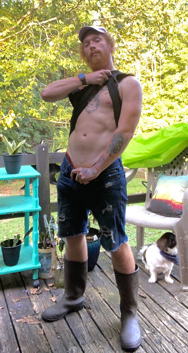 spicedmilkk's tweet photo. Someone come #sniff me I just got home from work early 😈 I need someone to punish #cashmaster #bootfetish #fetlife #gingerpubes #bootsworship #countryhumansnsfw https://t.co/ayGHA3RfwP
