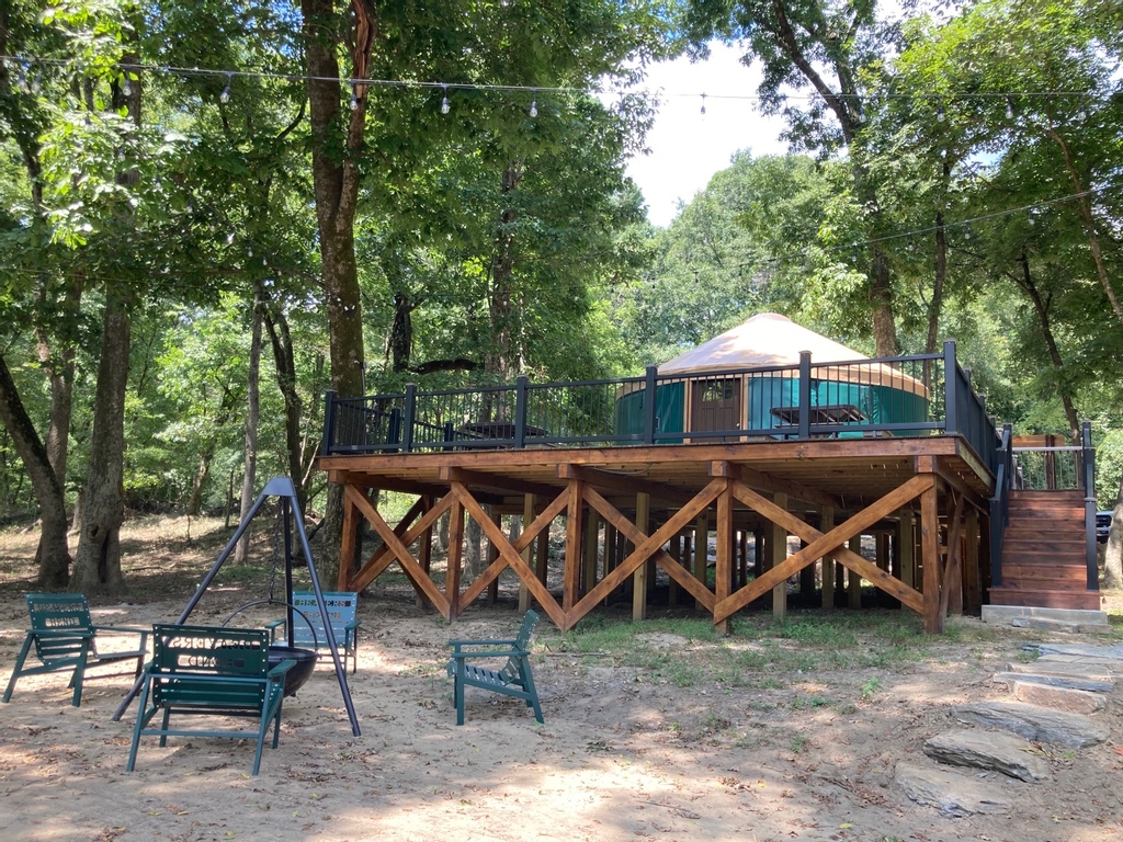 OklahomaParks's tweet photo. For a very special #StateParkSunday, we're pleased to introduce the brand new Happy Hearth #yurt at #BeaversBend! With a river view, custom built furniture and all the luxurious amenities, enjoy glamping at it's finest on your next park visit!
https://t.co/h9aWLrOzJ3 https://t.co/UIsOxqJBuN