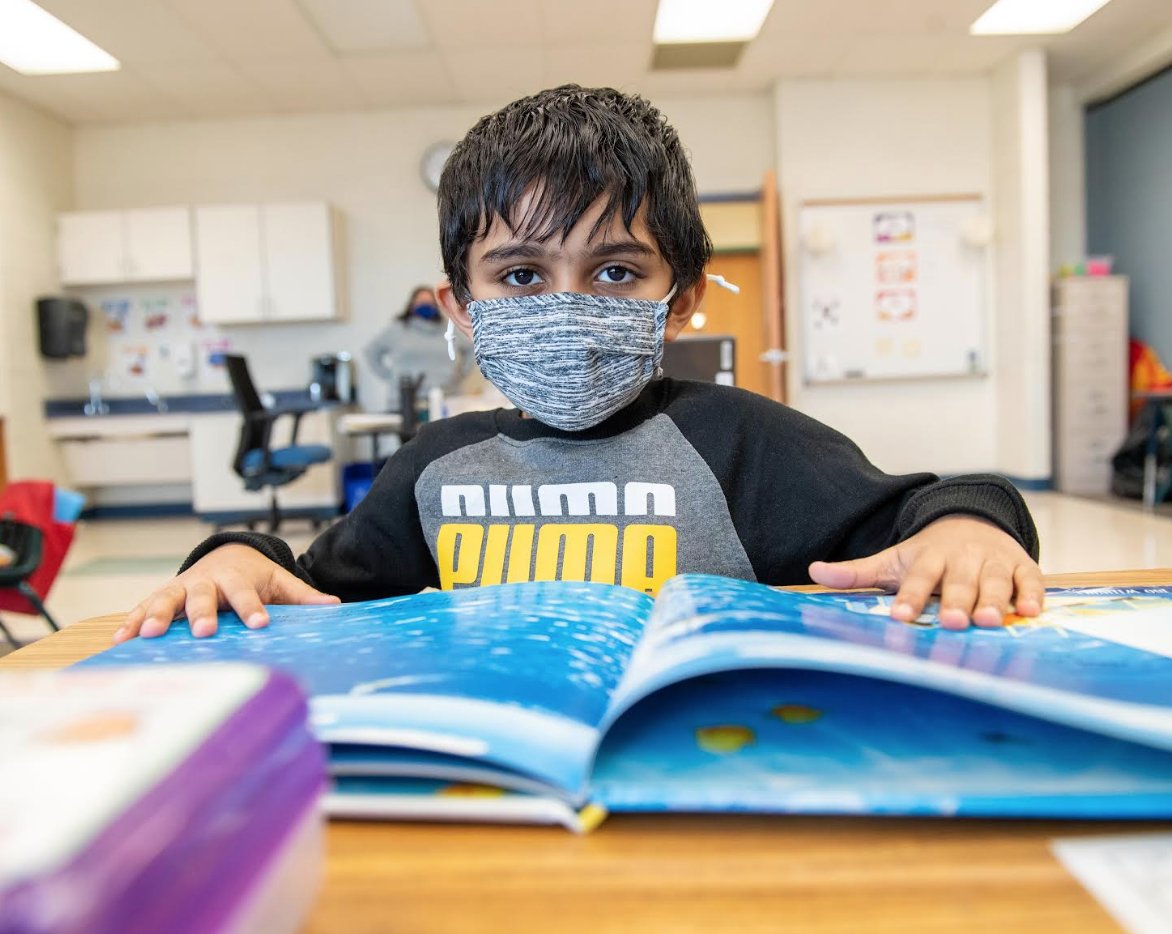 AbrarOmeish's tweet photo. Happy First Day of School! Welcome back!

So thrilled to see our students returning to safe and supportive classrooms! So much joy and learning ahead! 

#FCPSReturningStrong #FCPSFirstDay https://t.co/rqKsBgSs5w