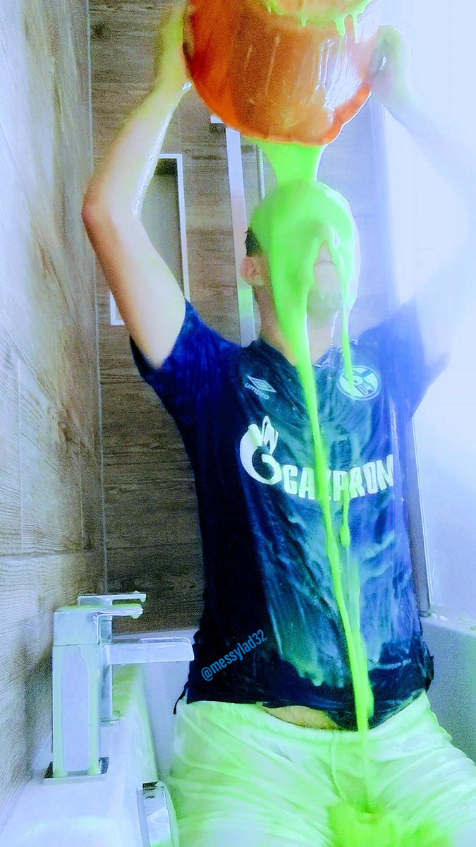 MessyLad32's tweet photo. Like a pig in mud 😍
#gunge #GayGunge #GungeInShorts #GungeInKit #LadsInKit #GayLad
Gunge is from @MessyPupGunge - its fab 👍 https://t.co/p1IBGkc51j