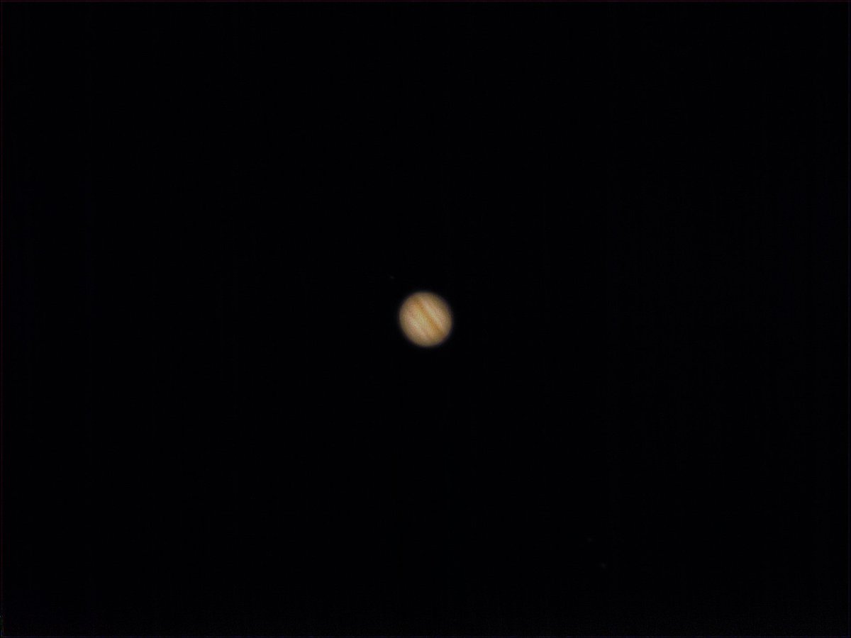 jonesy1007's tweet image. So pleased to have captured Jupiter and bands last night, my first planetry pic with the Skyris132c cam, the SW80ED and a x2 Barlow using #Sharpcap. Best 200 frames of 1000, stacked in #autostakkert3 and a #composite using the moon  for scale. 
#Jupiter #moon #astronomy
