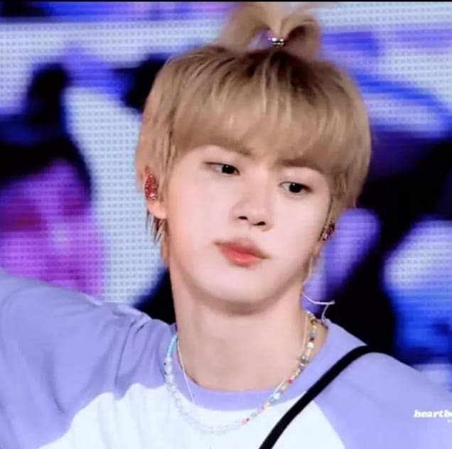 EiPwint17's tweet photo. @allkpop #방탄소년단 #방탄소년단진 #진 #김석진 #BTSJIN #JIN https://t.co/3hk0Ttr2Xn