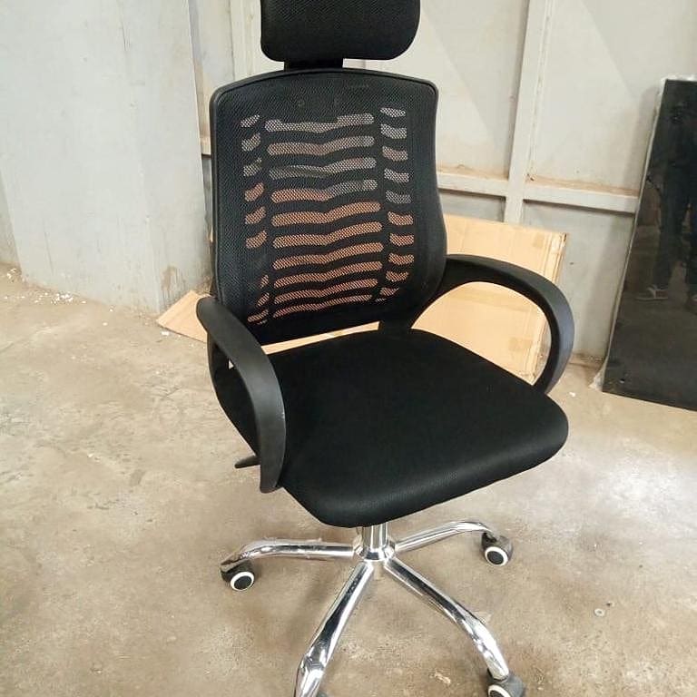 Get these fabulous furnitures from @virginHoffice
😍Executive L-shaped desk Sh10.5k
😍Headrest chair sh8.5k Call or whatsapp us on 0703925459 Deliveries are done country wide Manchester United #HurricaneHenri #Chelsea Lukaku Lokonga
