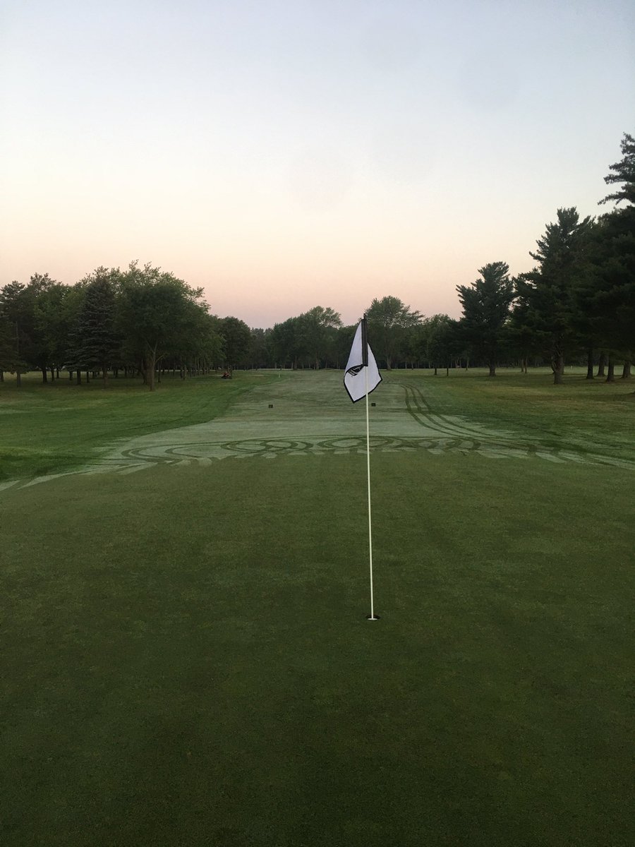 kjm_turf's tweet photo. Hole 17 is another good risk reward par 4. You can hit driver and get in short wedge range, but can get sideways and have no shot. Or lay up and leave a short to mid iron into a tiny, elevated green. Pictured is @MuellerAJ rolling 17, he will be a turf star soon! https://t.co/CfBc88WTqw