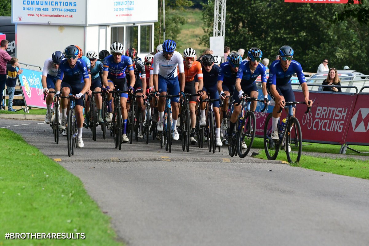 Three to go and gap is tumbling. Was a minute forty at the finish line.